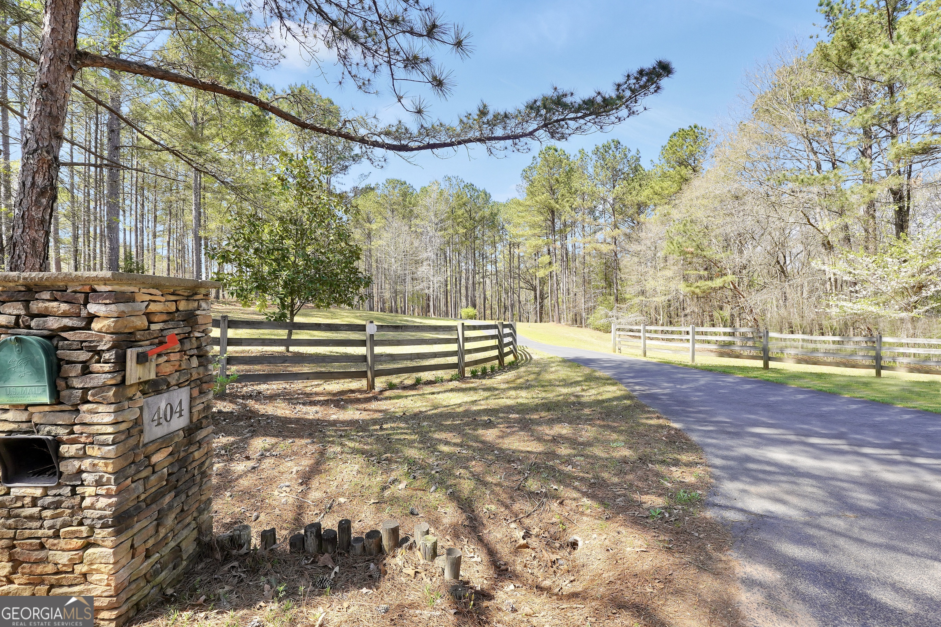 404 Blue Store Road Forsyth GA 31029