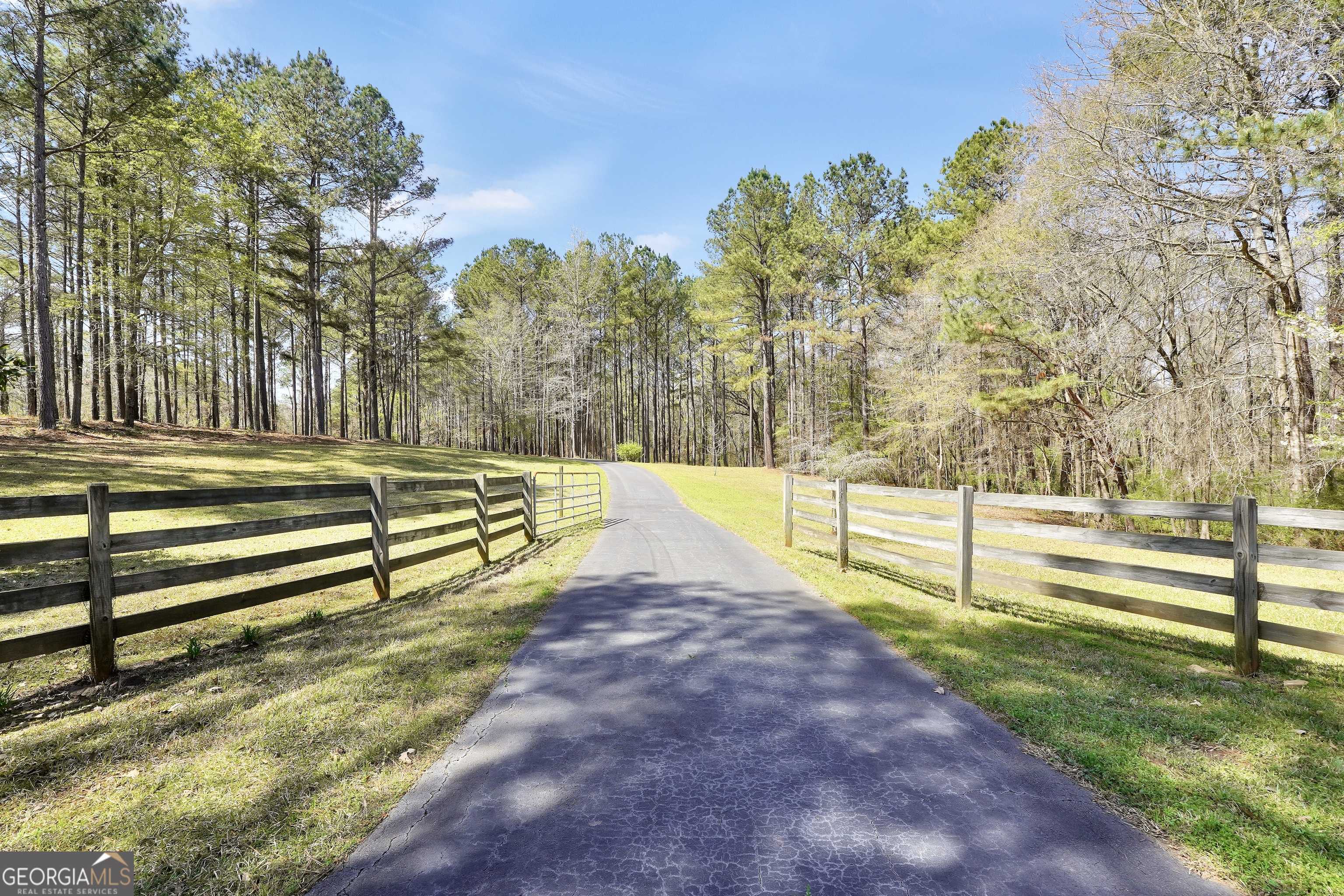 404 Blue Store Road Forsyth GA 31029