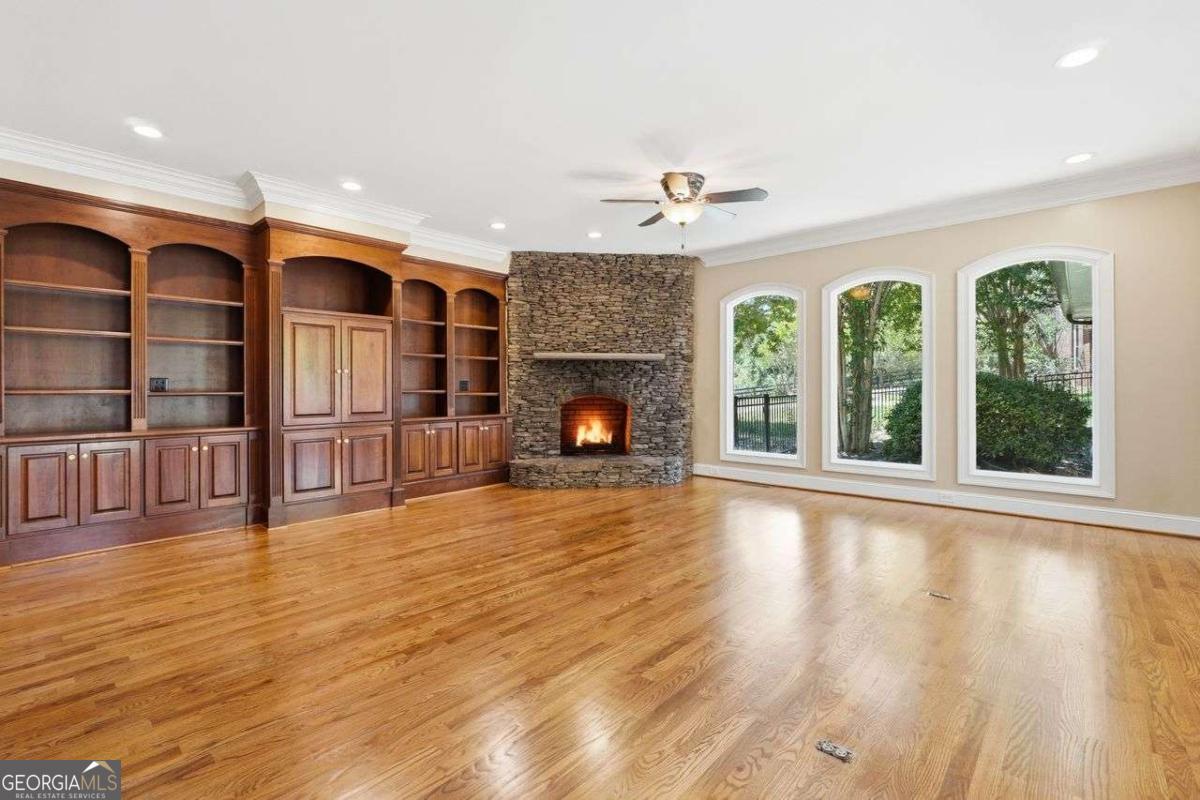111 Brown Loop Spur NW Cartersville GA 30121