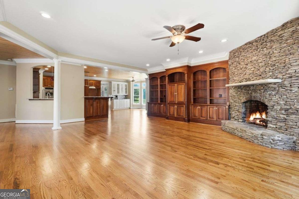 111 Brown Loop Spur NW Cartersville GA 30121