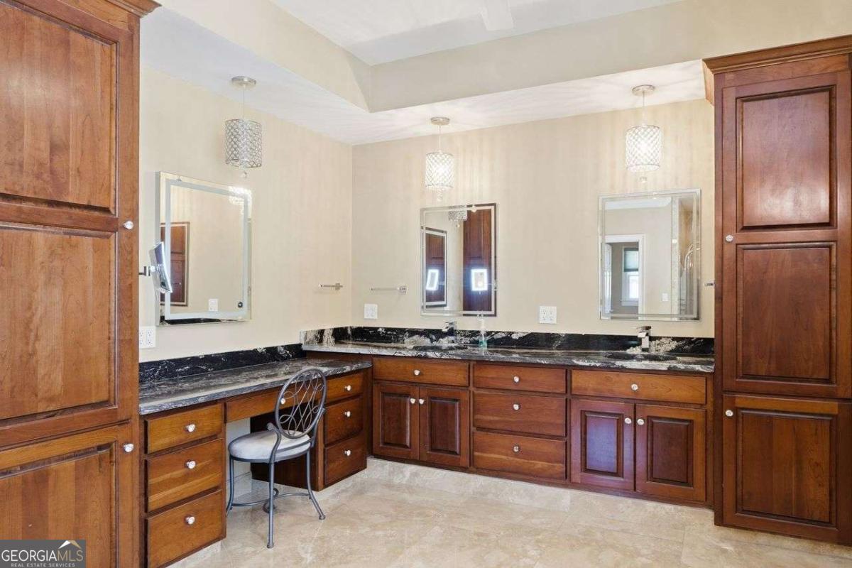 111 Brown Loop Spur NW Cartersville GA 30121