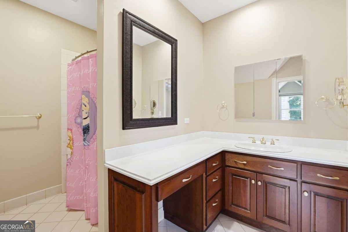 111 Brown Loop Spur NW Cartersville GA 30121