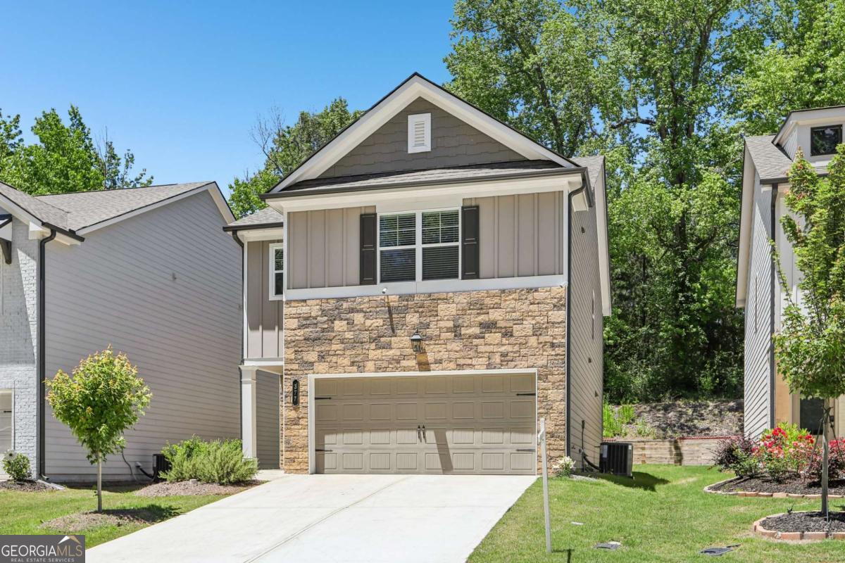 377 Station Overlook Drive Auburn GA 30011