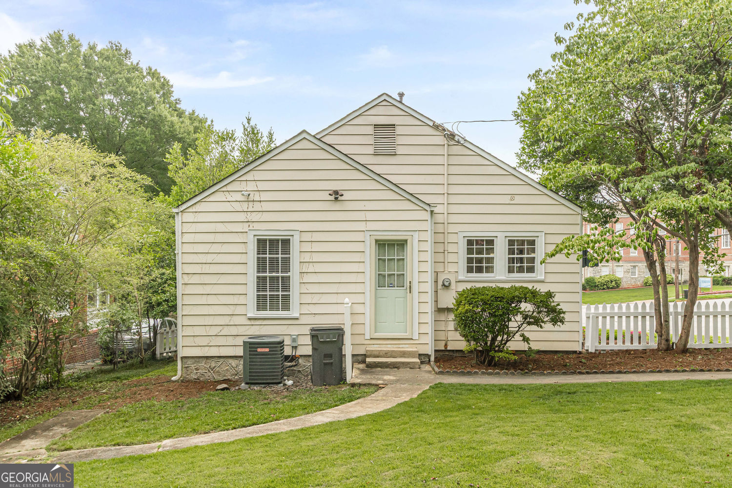 1141 Jefferson Avenue East Point GA 30344