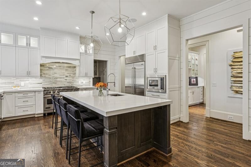 305 Forrest Lake Drive Sandy Springs GA 30327