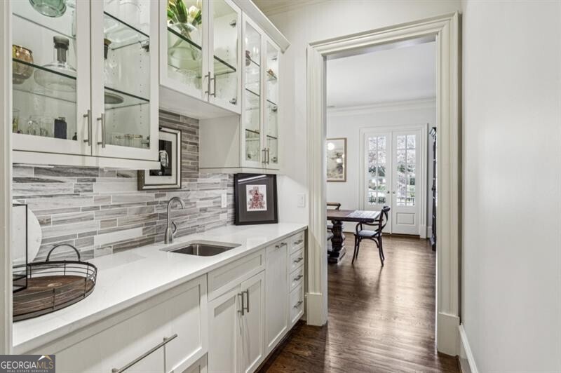 305 Forrest Lake Drive Sandy Springs GA 30327
