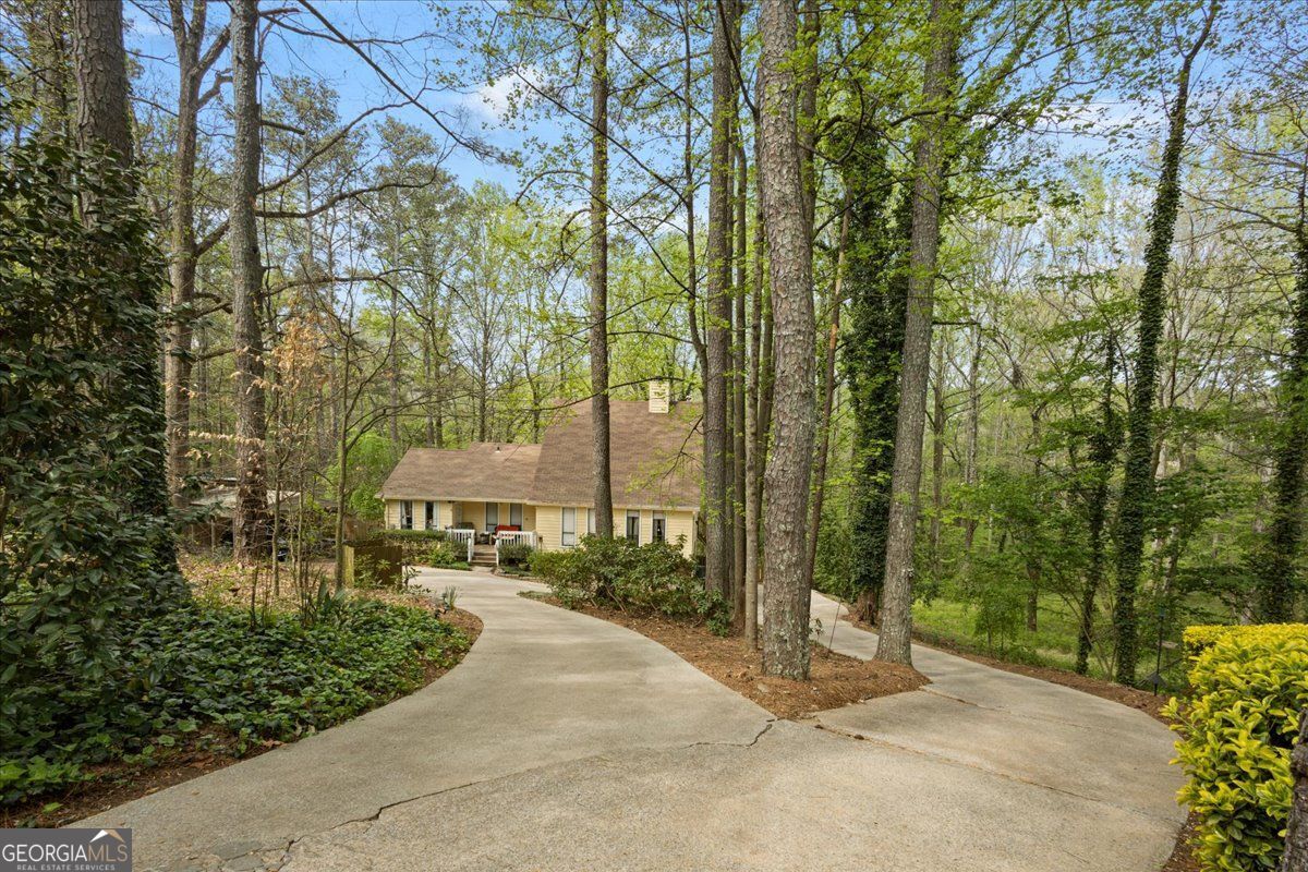 6950 Springwood Drive Douglasville GA 30135