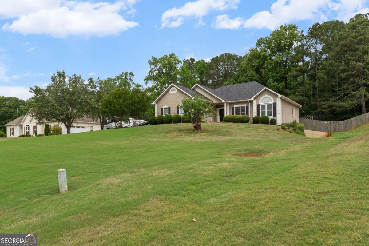 122 Crescent Drive Newnan GA 30265