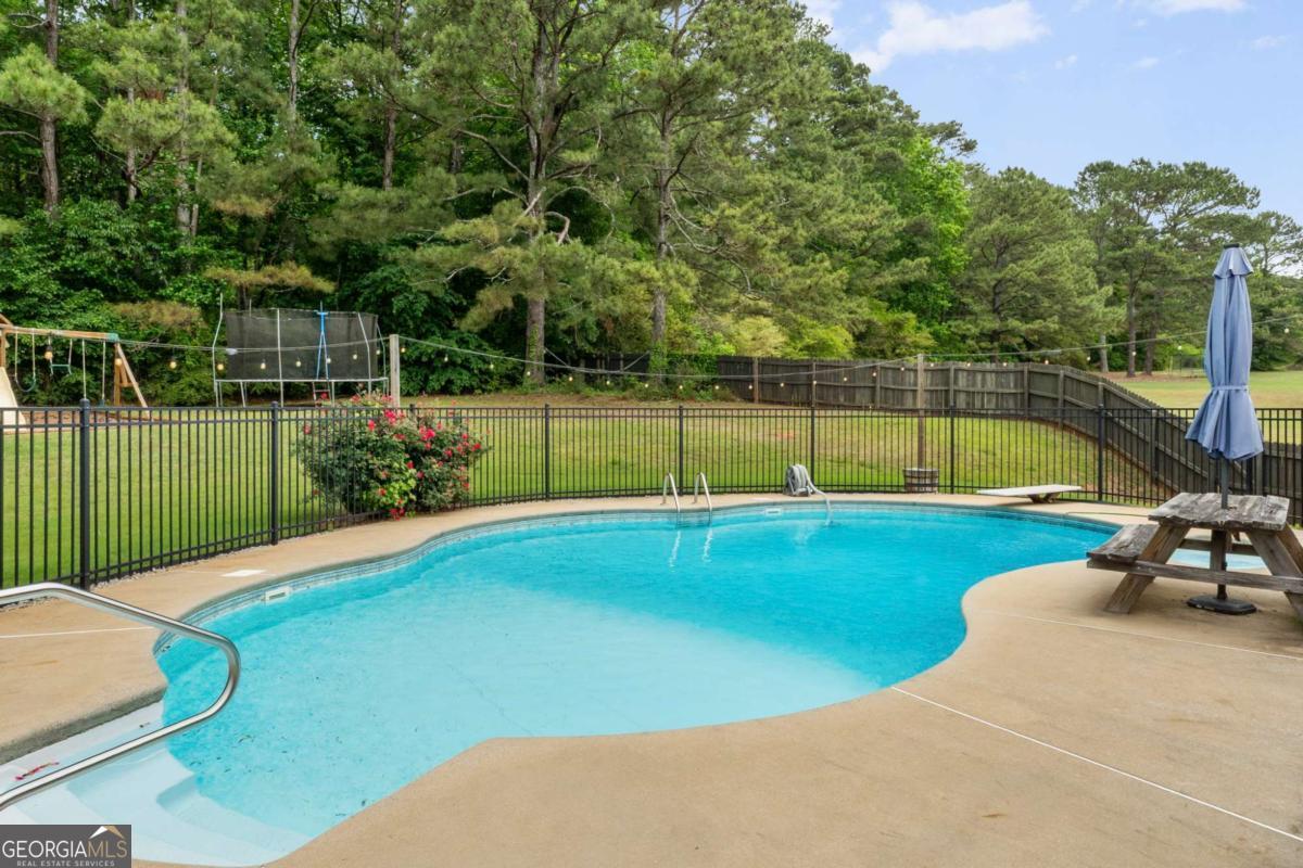 122 Crescent Drive Newnan GA 30265