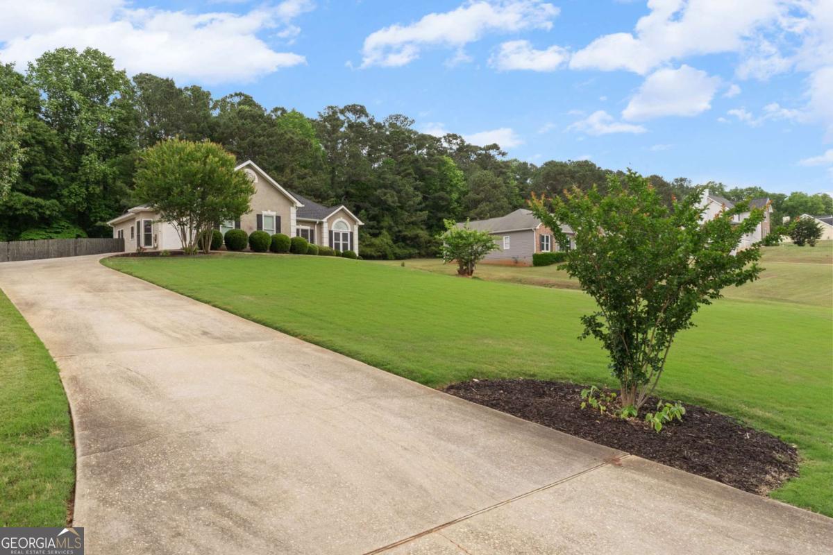 122 Crescent Drive Newnan GA 30265