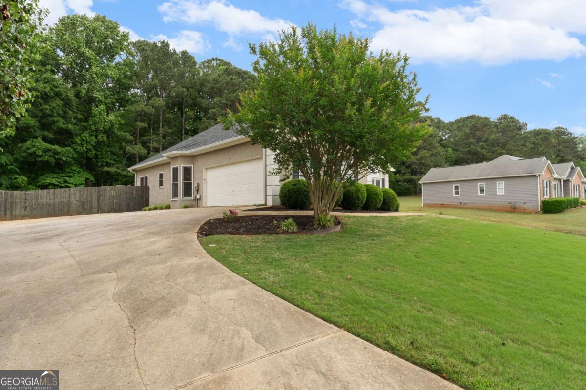 122 Crescent Drive Newnan GA 30265