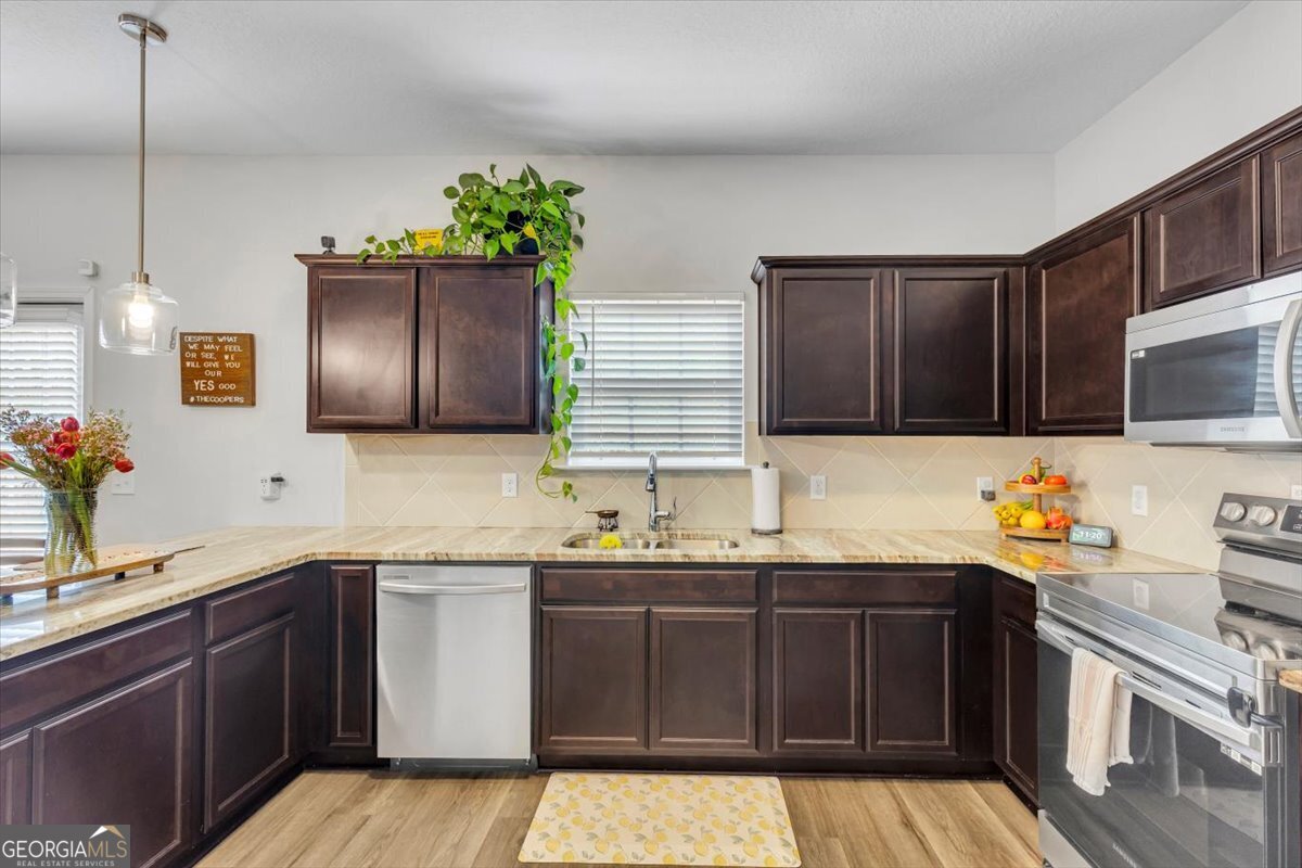 276 Brightleaf Circle Hinesville GA 31313