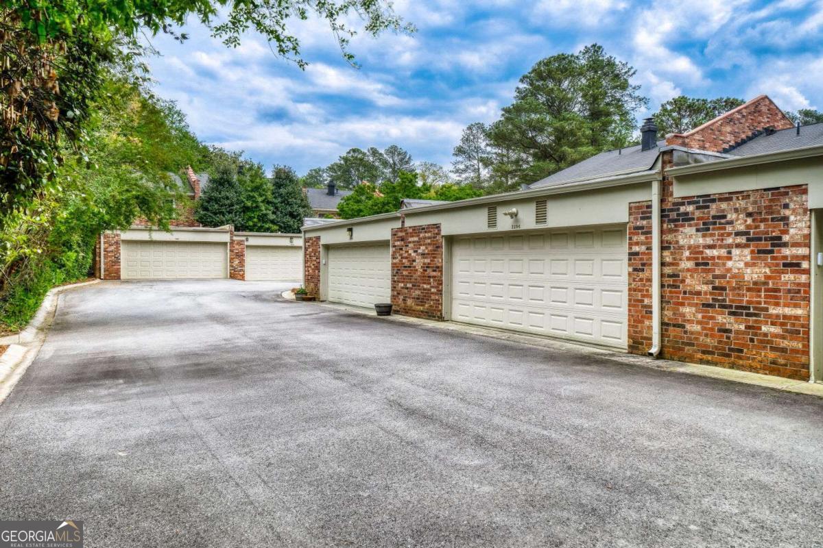 2396 Leafgate Road Decatur GA 30033