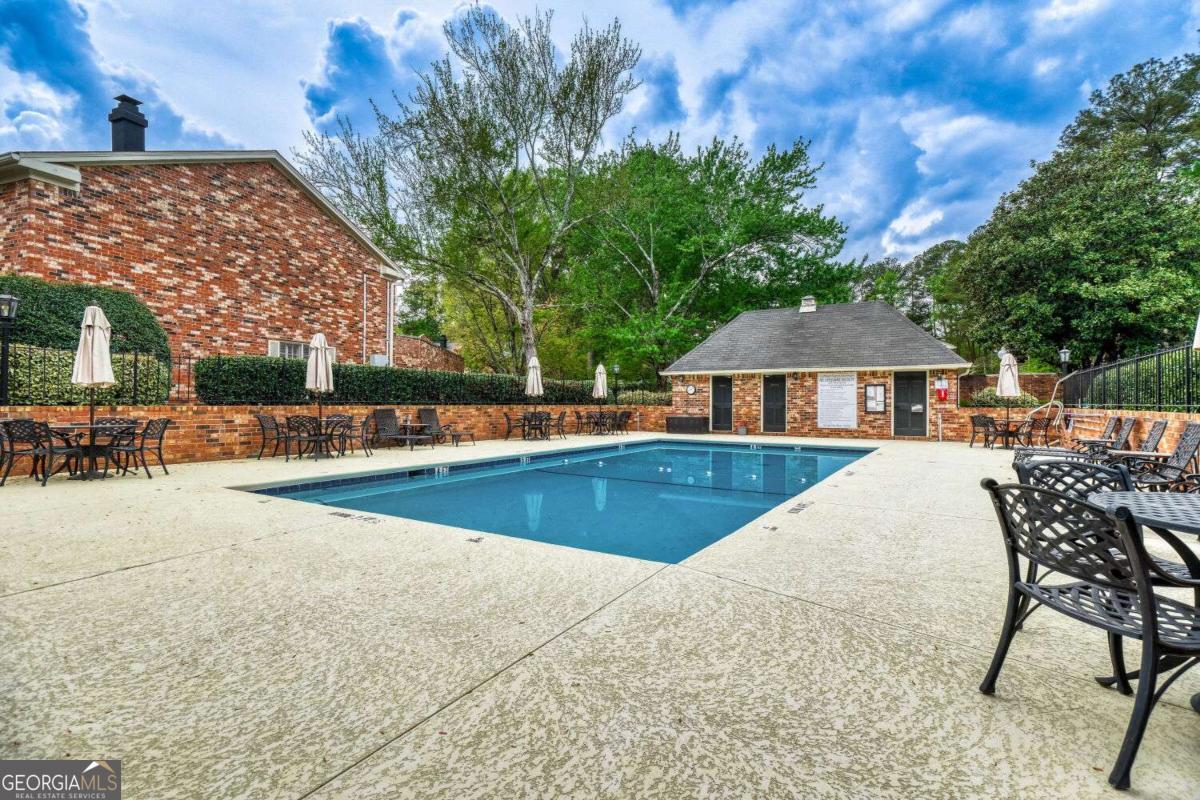 2396 Leafgate Road Decatur GA 30033