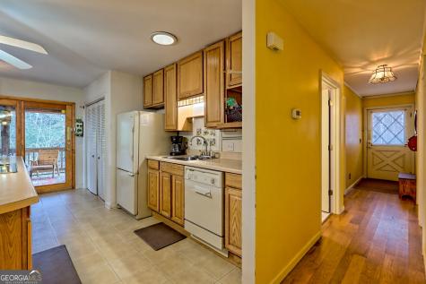 7829 Dillard Road Scaly Mountain NC 28775