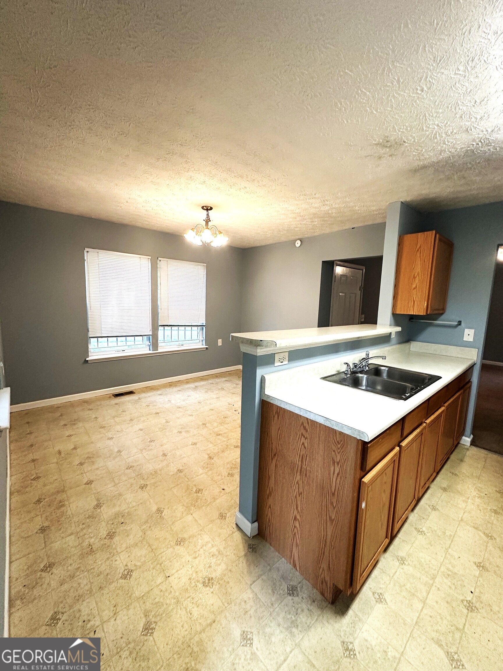 2037 Lakewood Trail SE Atlanta GA 30315