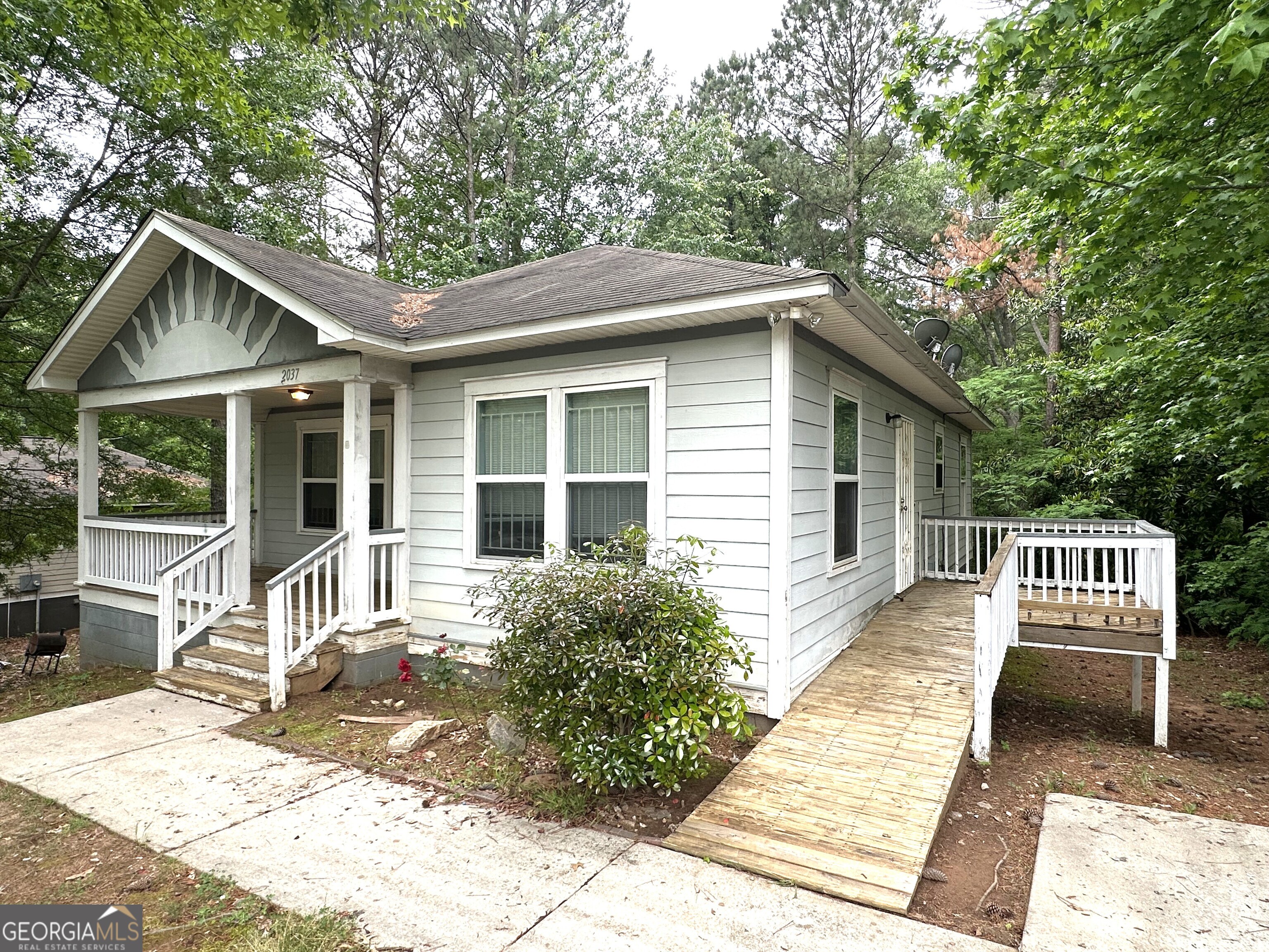 2037 Lakewood Trail SE Atlanta GA 30315