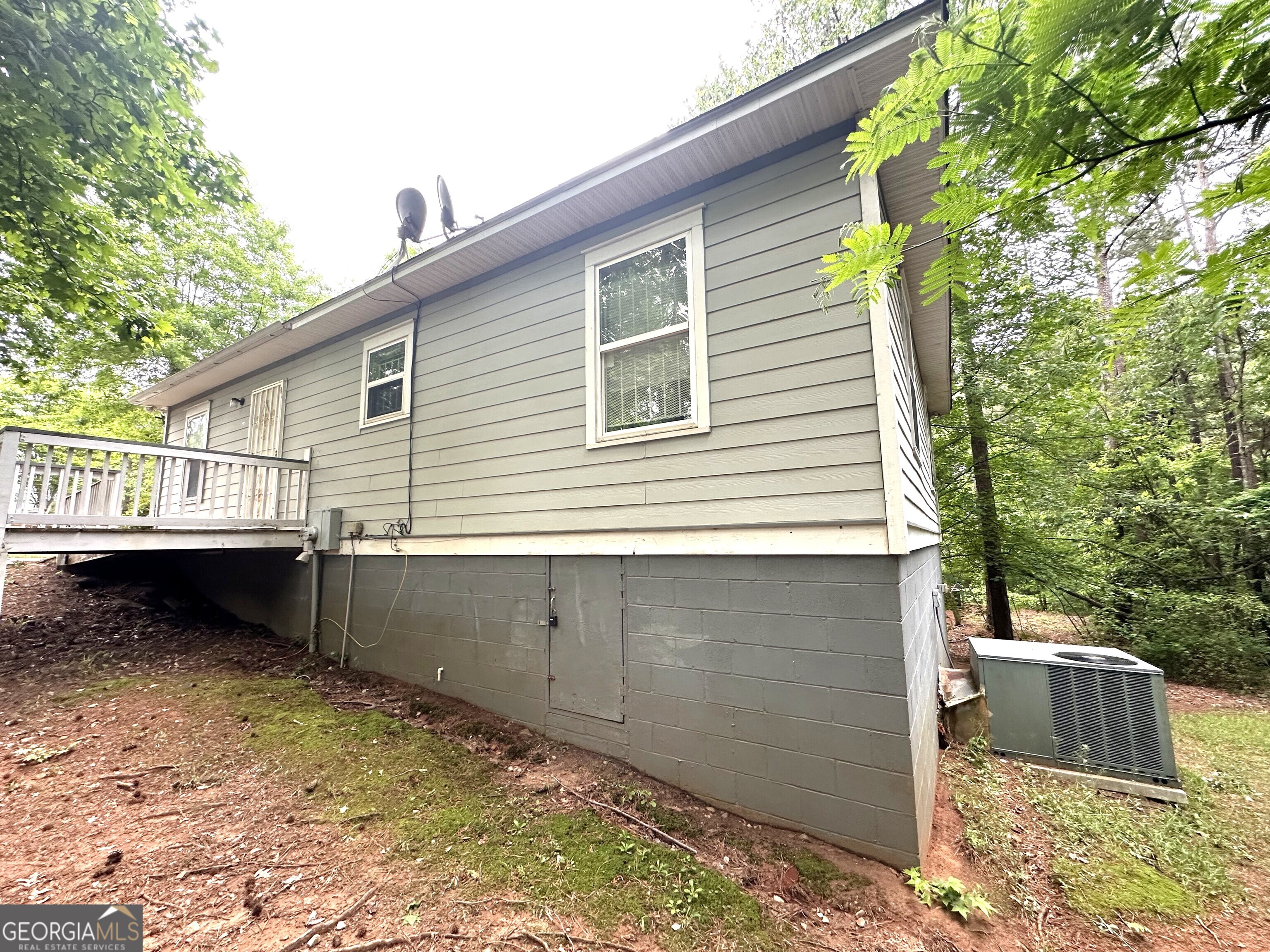 2037 Lakewood Trail SE Atlanta GA 30315