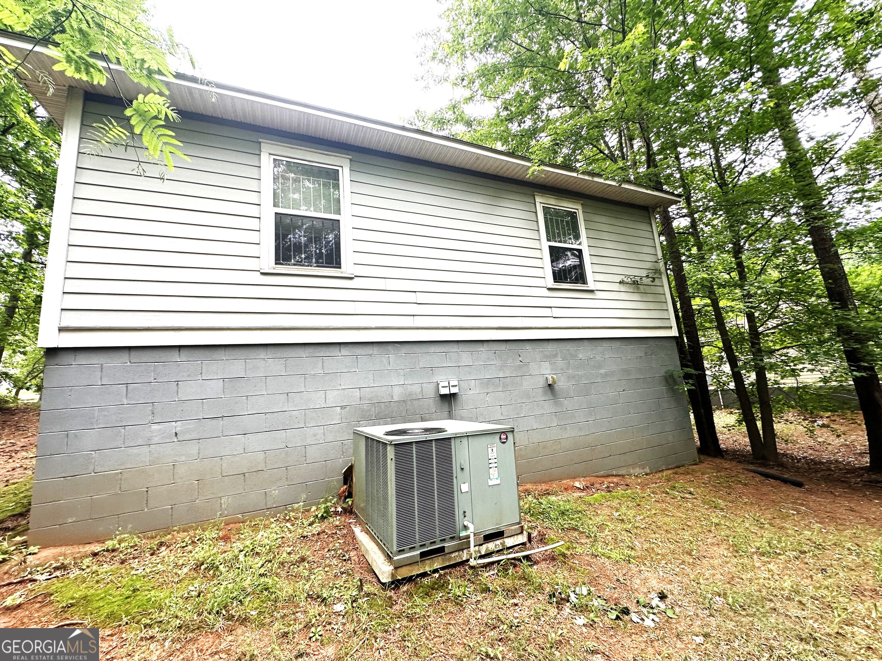 2037 Lakewood Trail SE Atlanta GA 30315