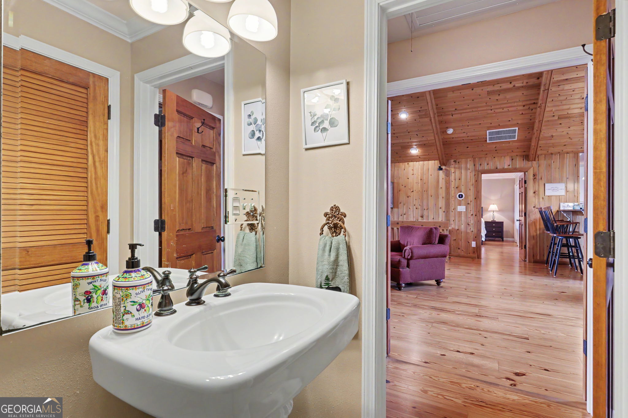 81 Mcclure Lane Sky Valley GA 30537