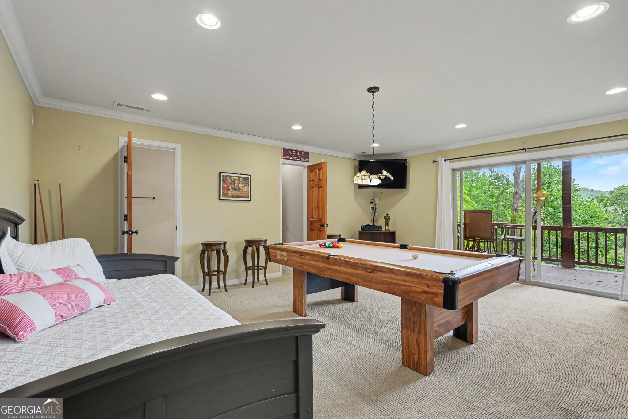 81 Mcclure Lane Sky Valley GA 30537