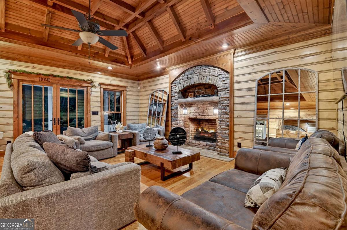247 Craigtown Road Ellijay GA 30540