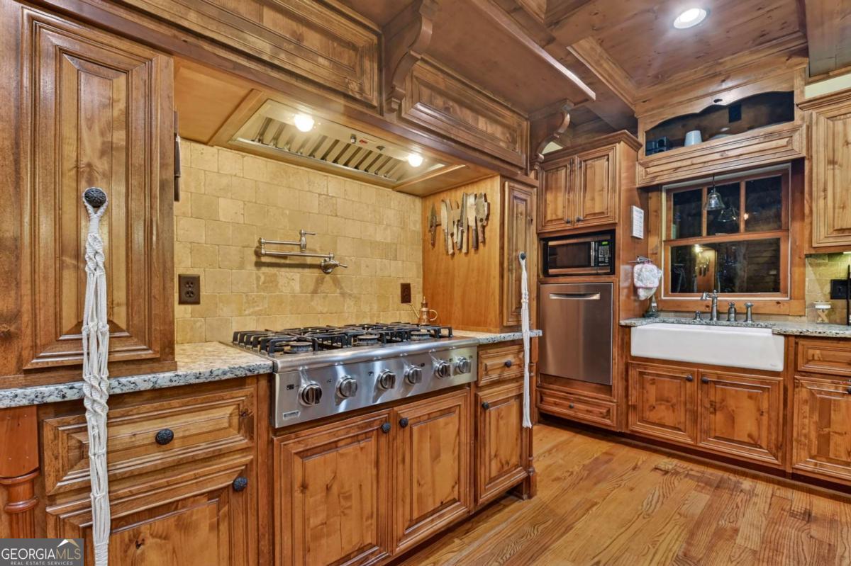 247 Craigtown Road Ellijay GA 30540