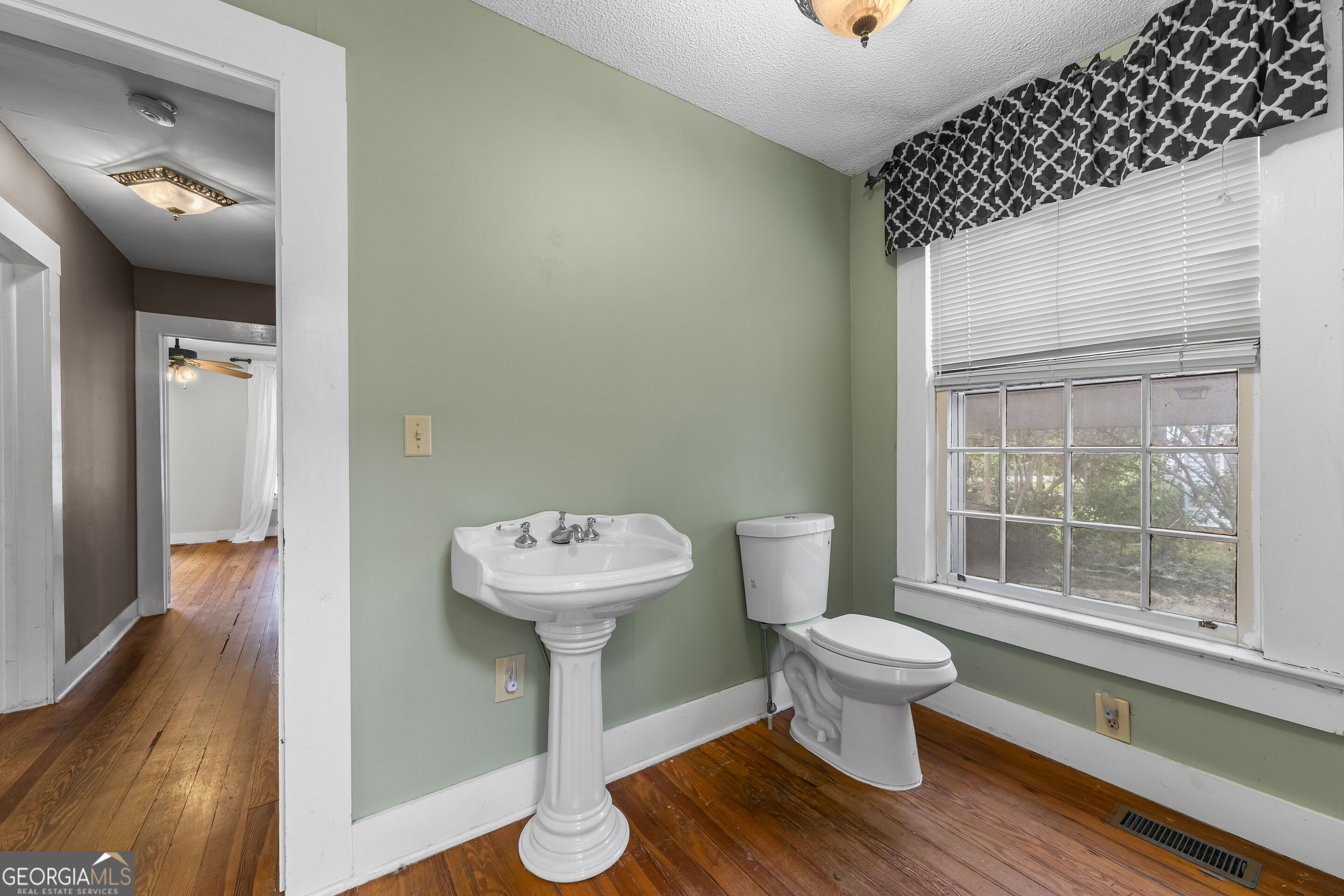 124 Boulevard Toccoa GA 30577