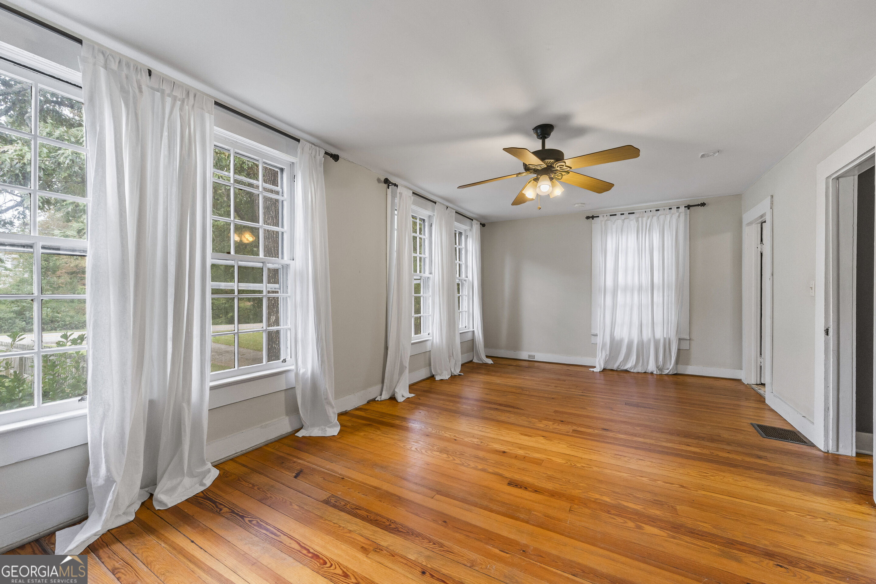 124 Boulevard Toccoa GA 30577