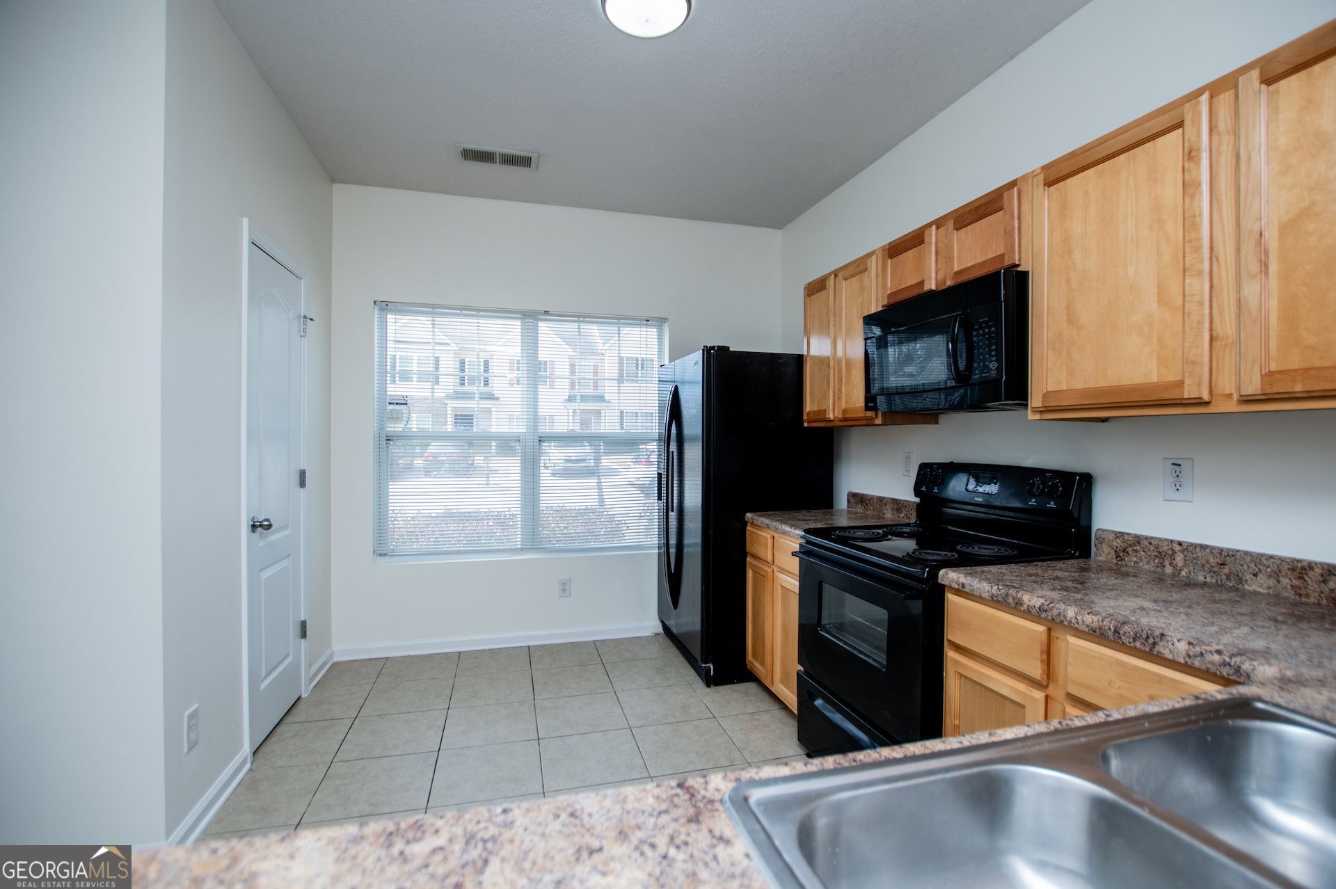 2326 Bigwood Trail Atlanta GA 30349