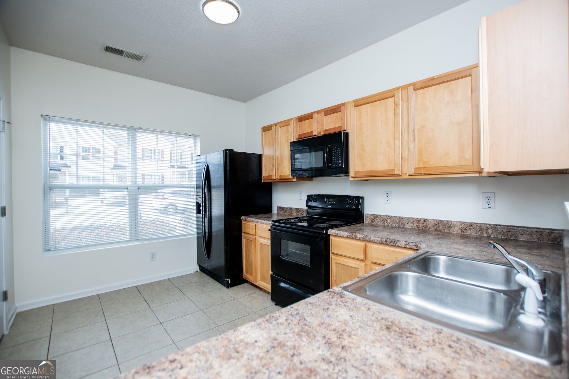 2326 Bigwood Trail Atlanta GA 30349