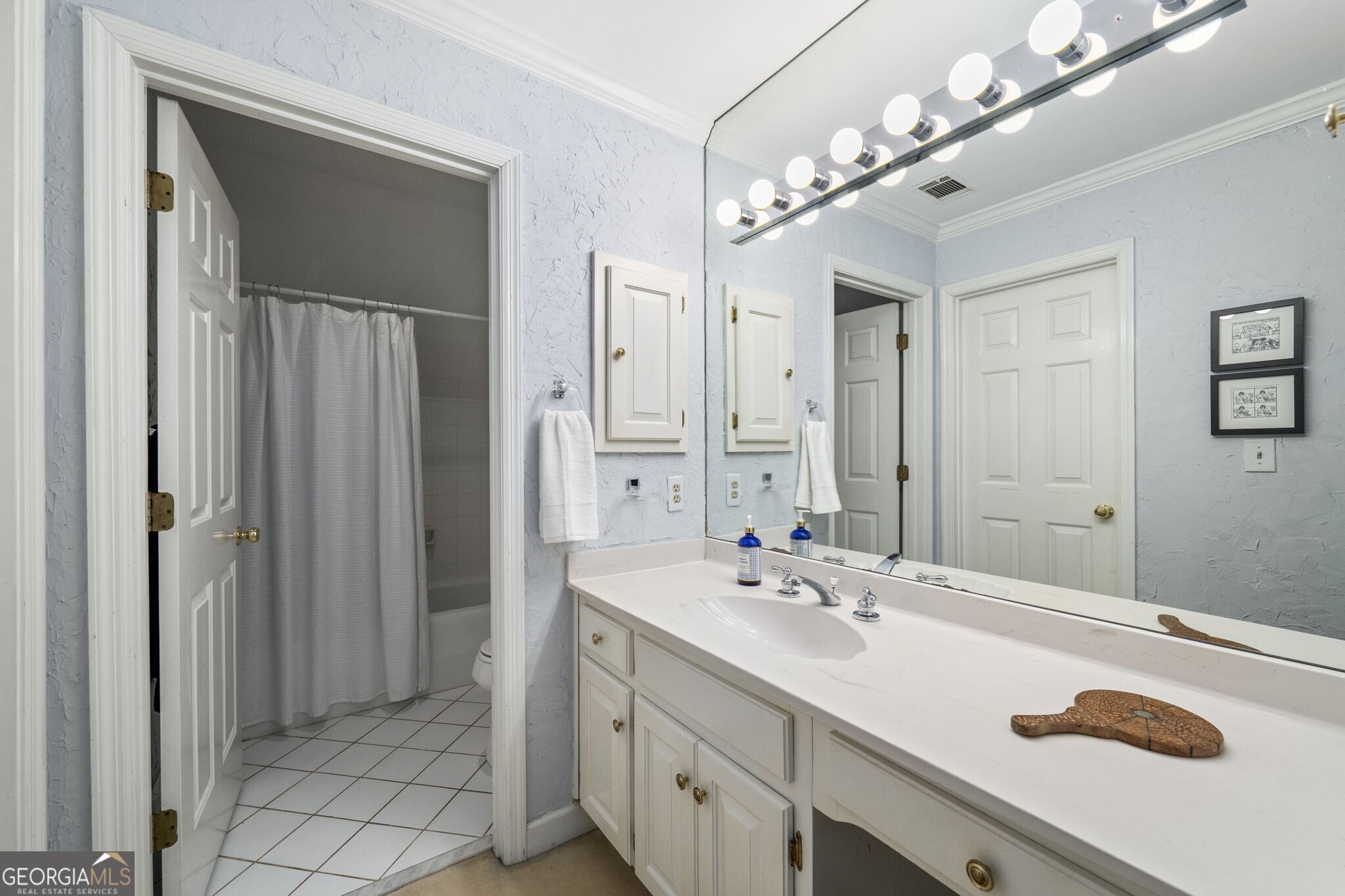 9100 Huntcliff Trace Sandy Springs GA 30350