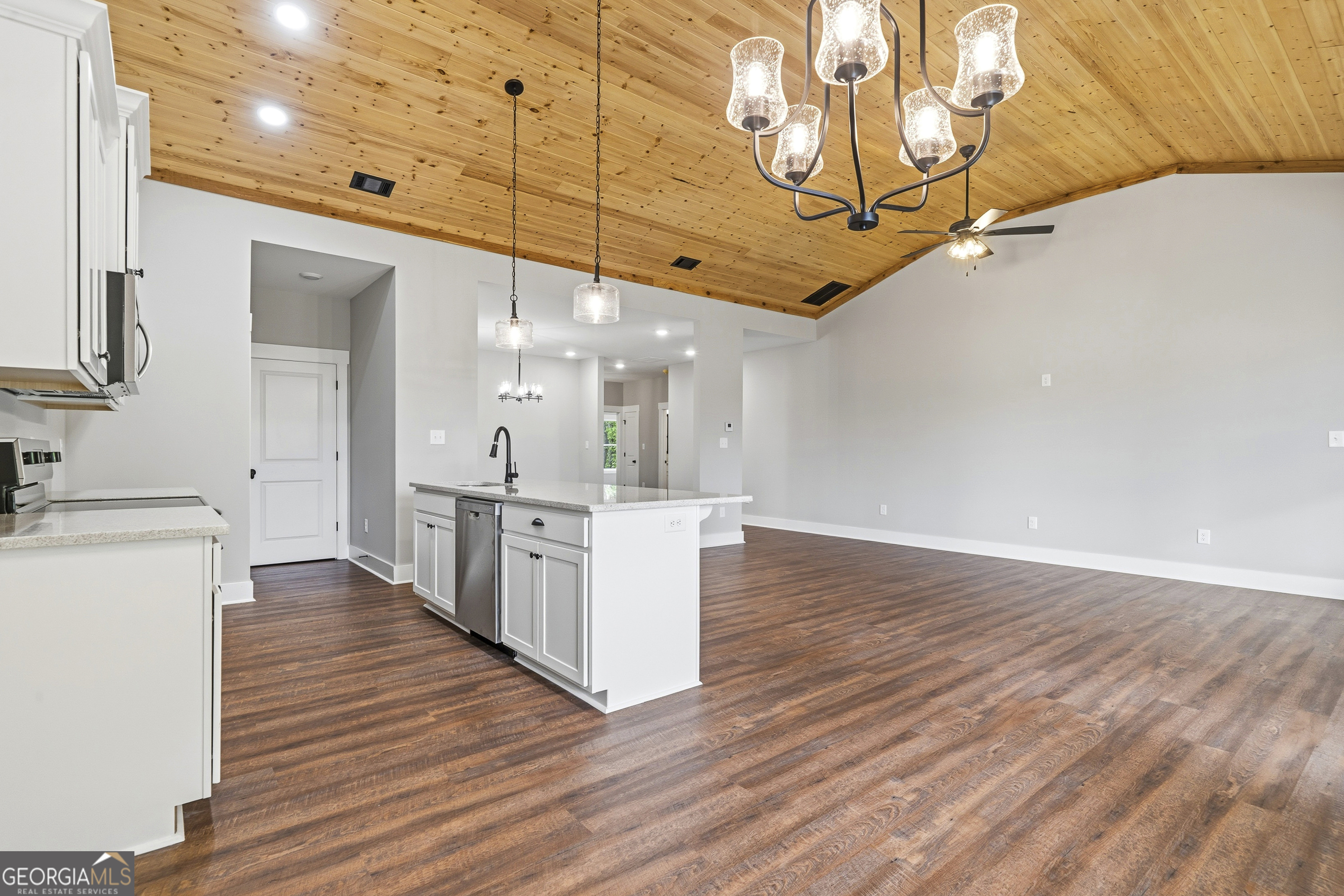 146 Overland Way Gray GA 31032
