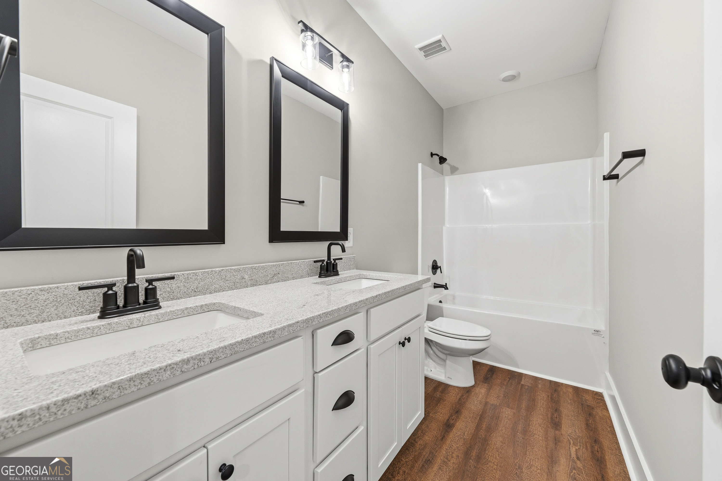 146 Overland Way Gray GA 31032