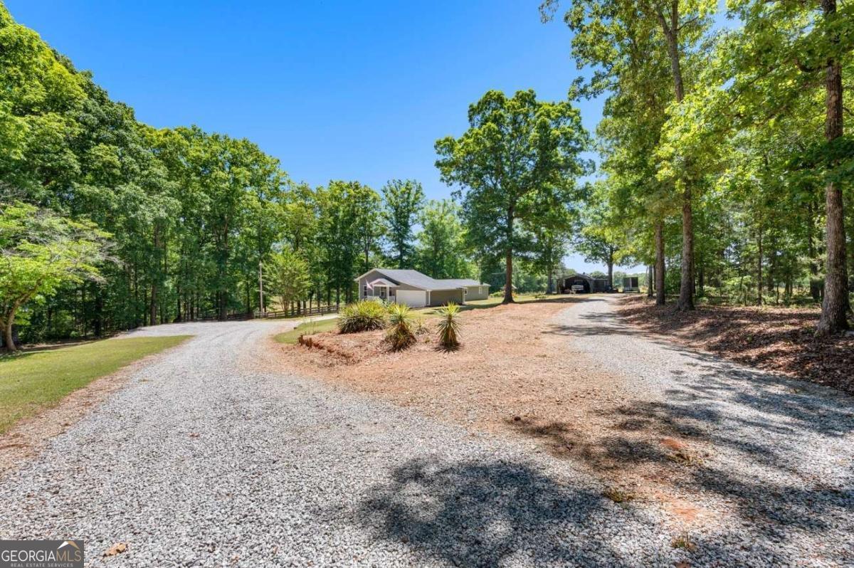 2086 Bethlehem Church Road Grantville GA 30220