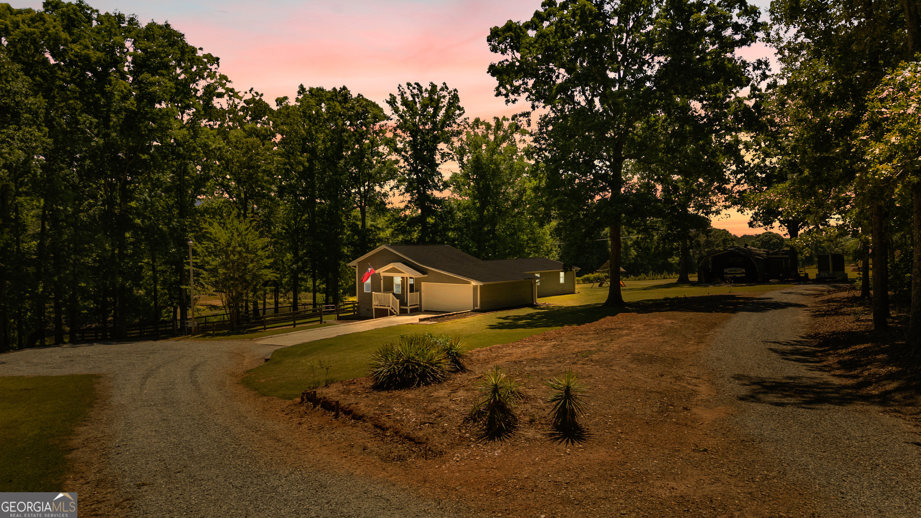 2086 Bethlehem Church Road Grantville GA 30220