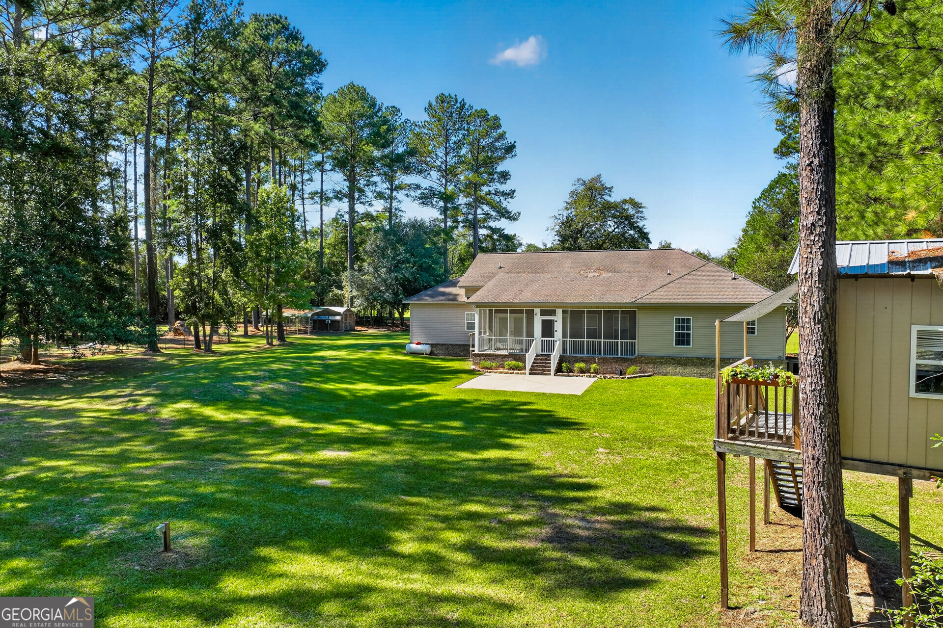 97 Jeni Wright Lane Brooklet GA 30415