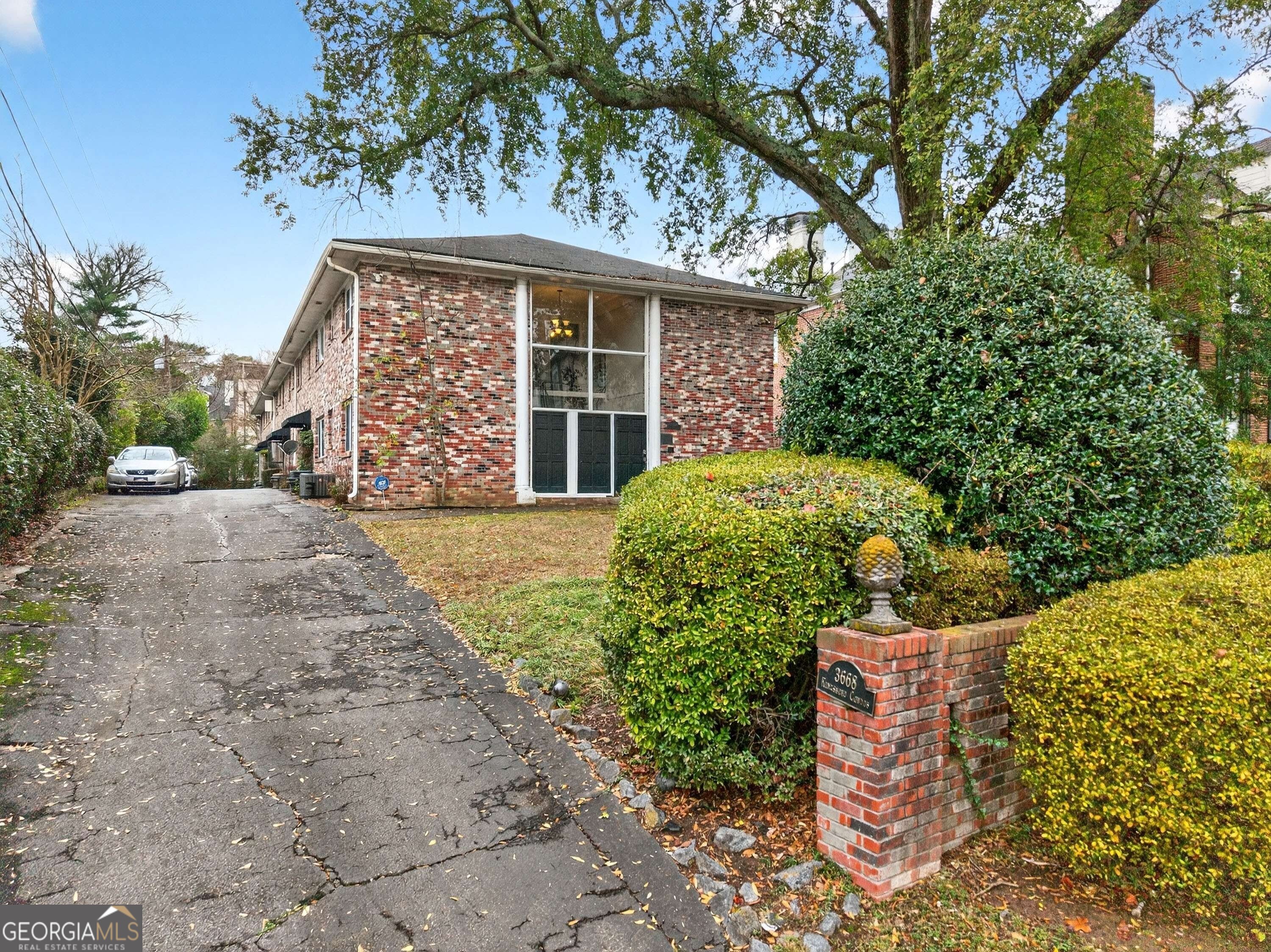 3668 Kingsboro Road NE Atlanta GA 30319
