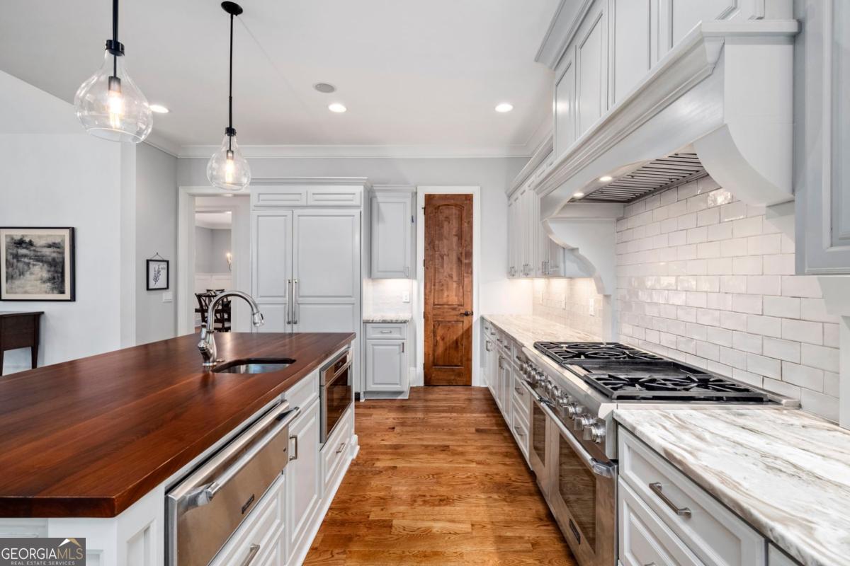 6321 Hunting Creek Road Sandy Springs GA 30328