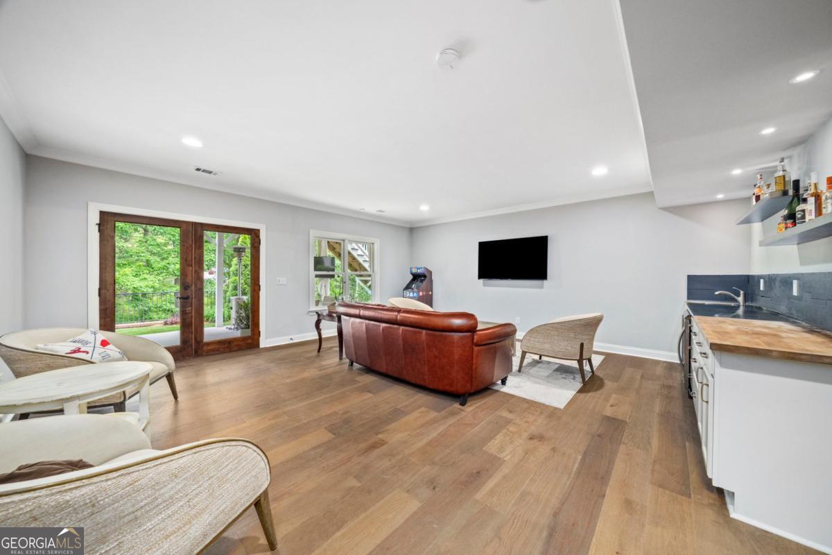 6321 Hunting Creek Road Sandy Springs GA 30328