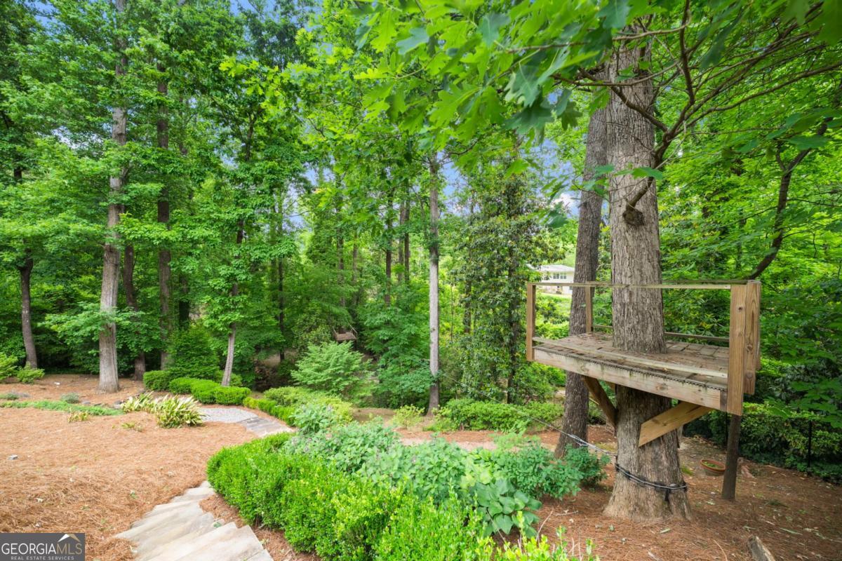 6321 Hunting Creek Road Sandy Springs GA 30328