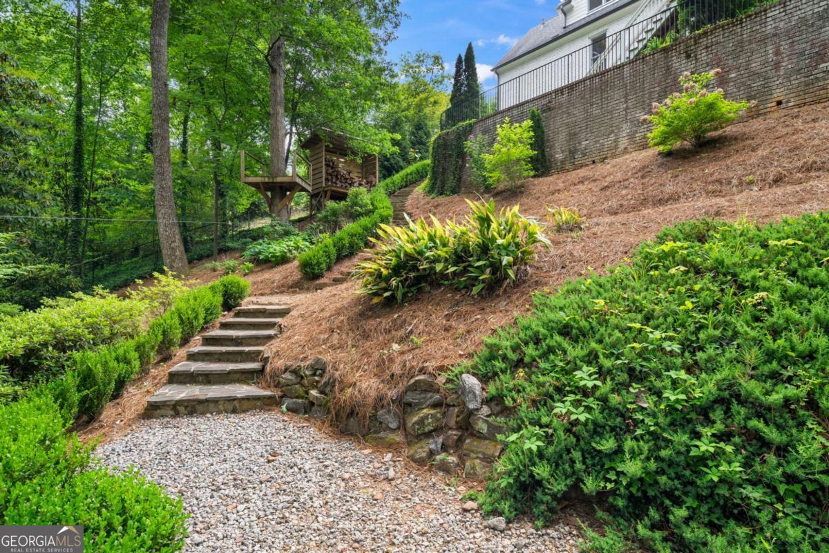 6321 Hunting Creek Road Sandy Springs GA 30328