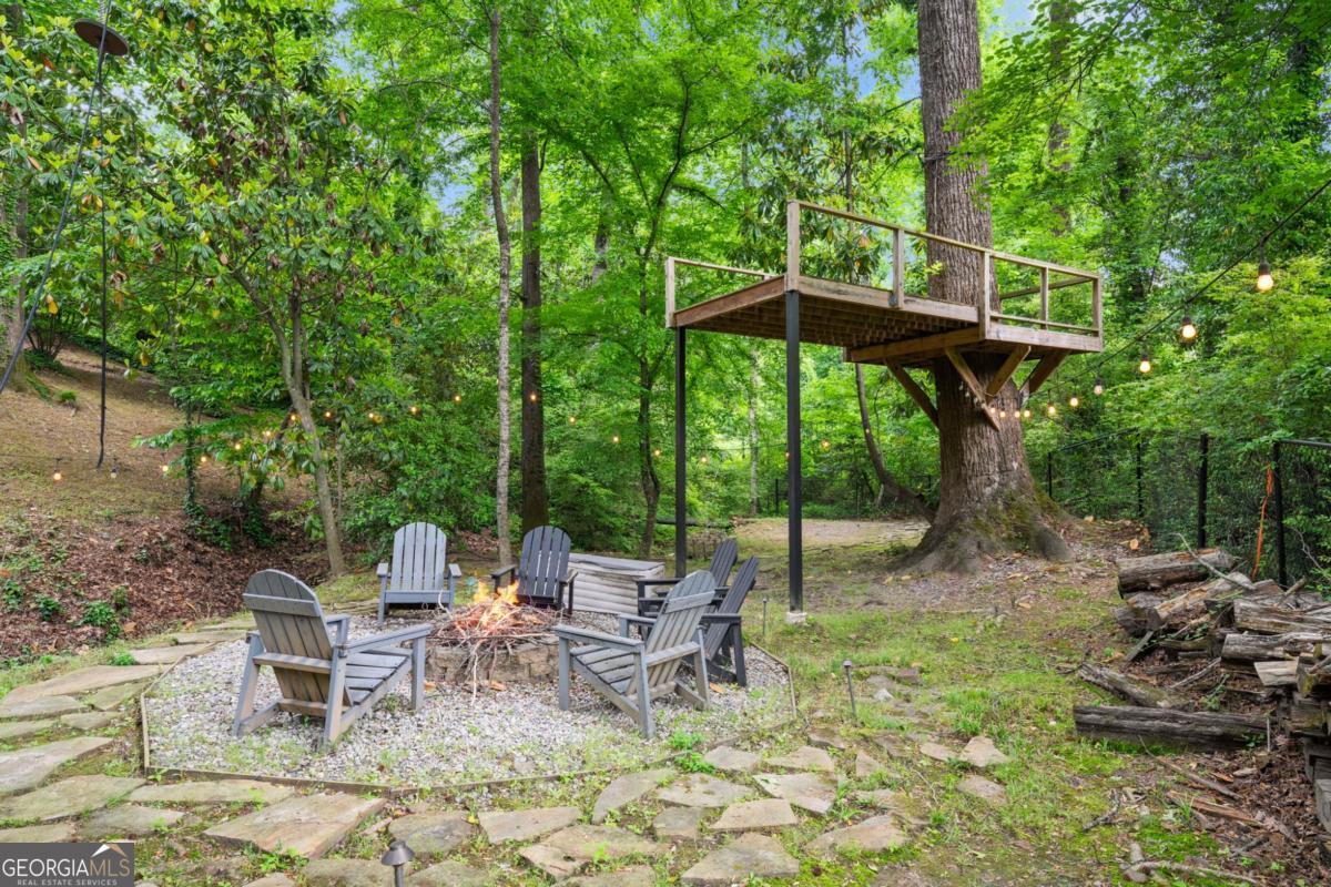 6321 Hunting Creek Road Sandy Springs GA 30328