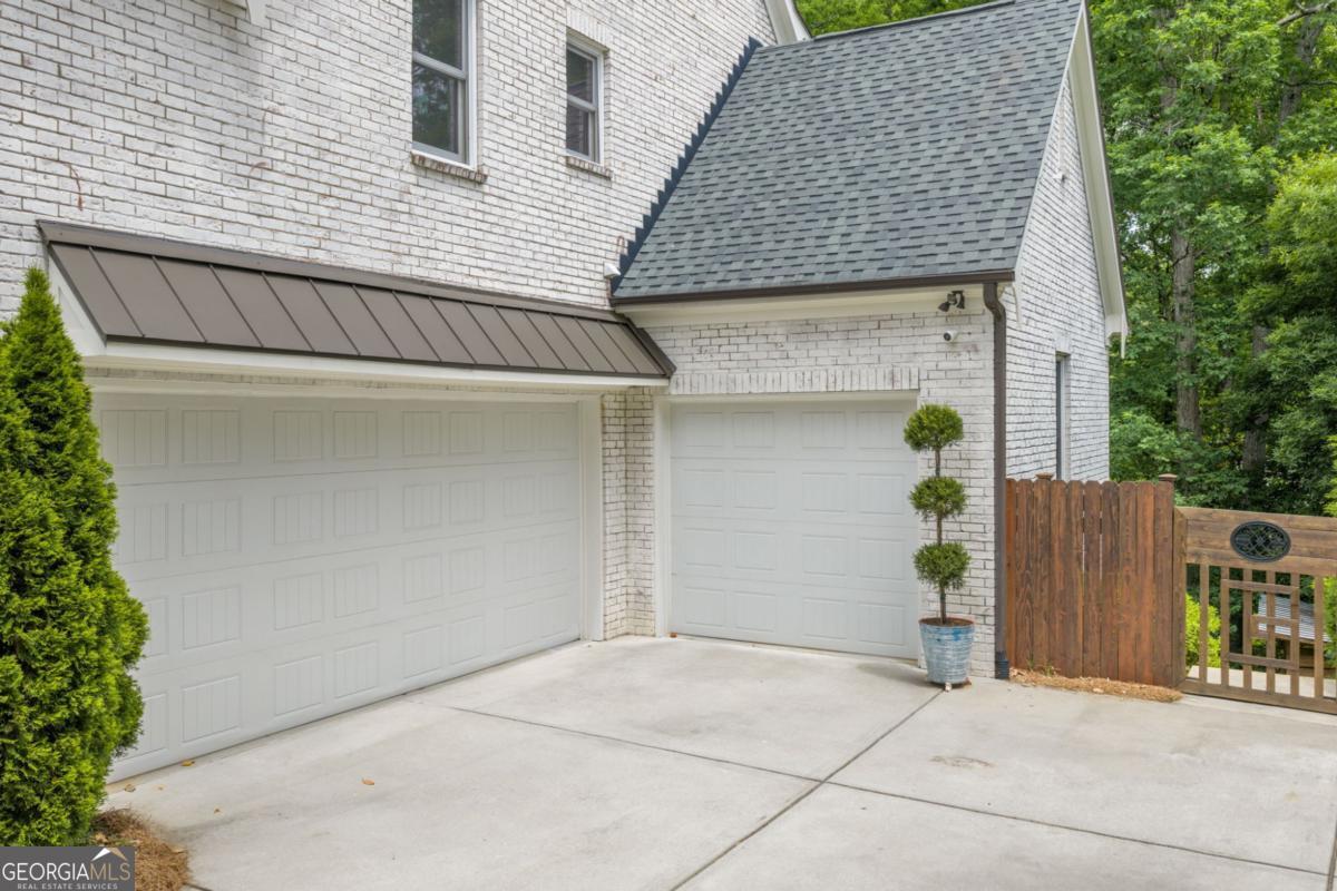 6321 Hunting Creek Road Sandy Springs GA 30328