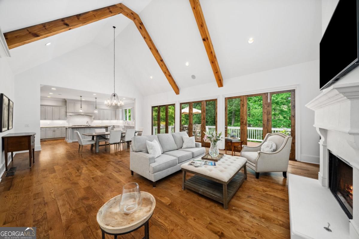 6321 Hunting Creek Road Sandy Springs GA 30328