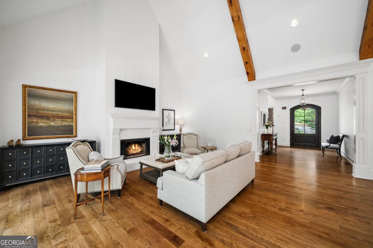 6321 Hunting Creek Road Sandy Springs GA 30328