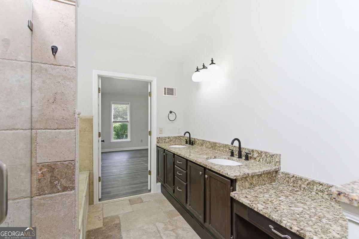1156 Meadow Oaks Drive NW Acworth GA 30102