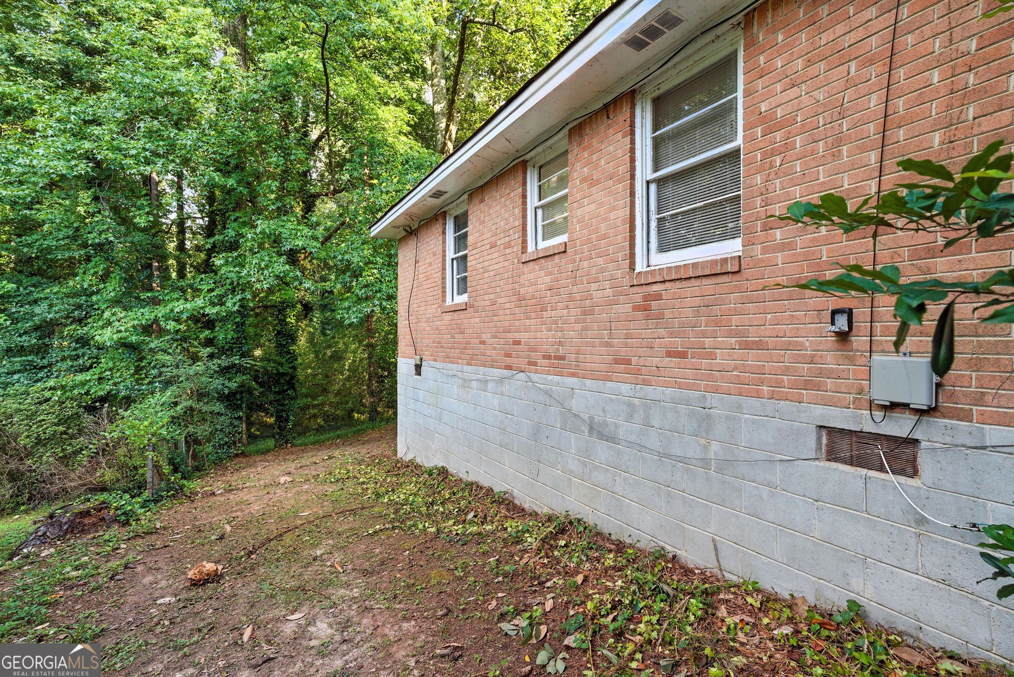 2370 Farley Street East Point GA 30344