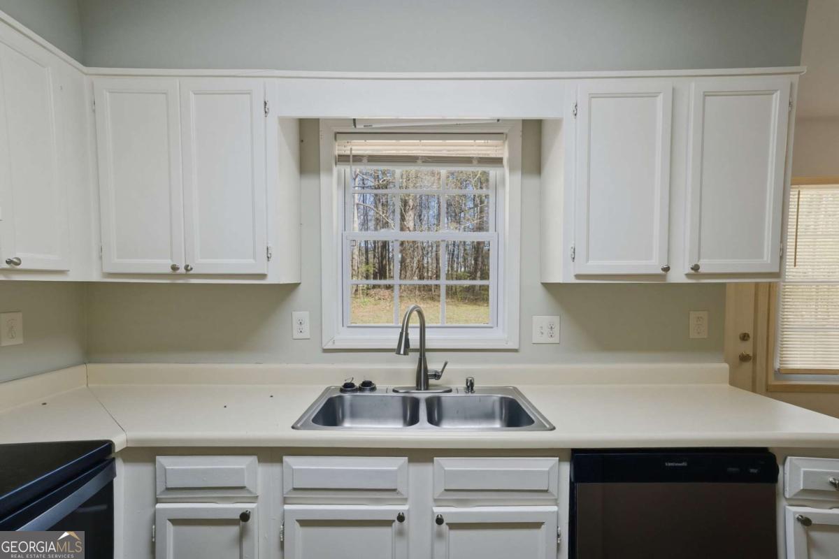 40 Lake Court Stockbridge GA 30281