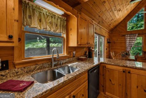 801 Davenport Mountain Road Blue Ridge GA 30513